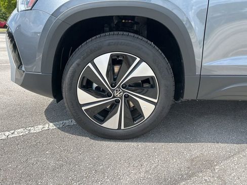 Used 2025 Volkswagen Taos SE image 47