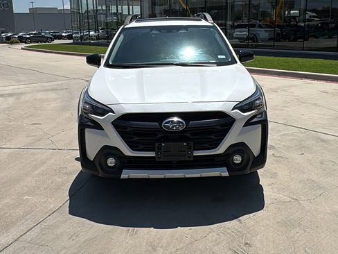 Used 2024 Subaru Outback Limited AWD/4WD image 2