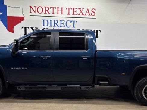 Used 2023 Chevrolet Silverado 3500 LT w/ Convenience Package AWD/4WD image 12
