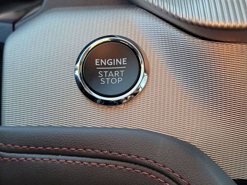 Used 2026 Ford Explorer Active RWD image 10