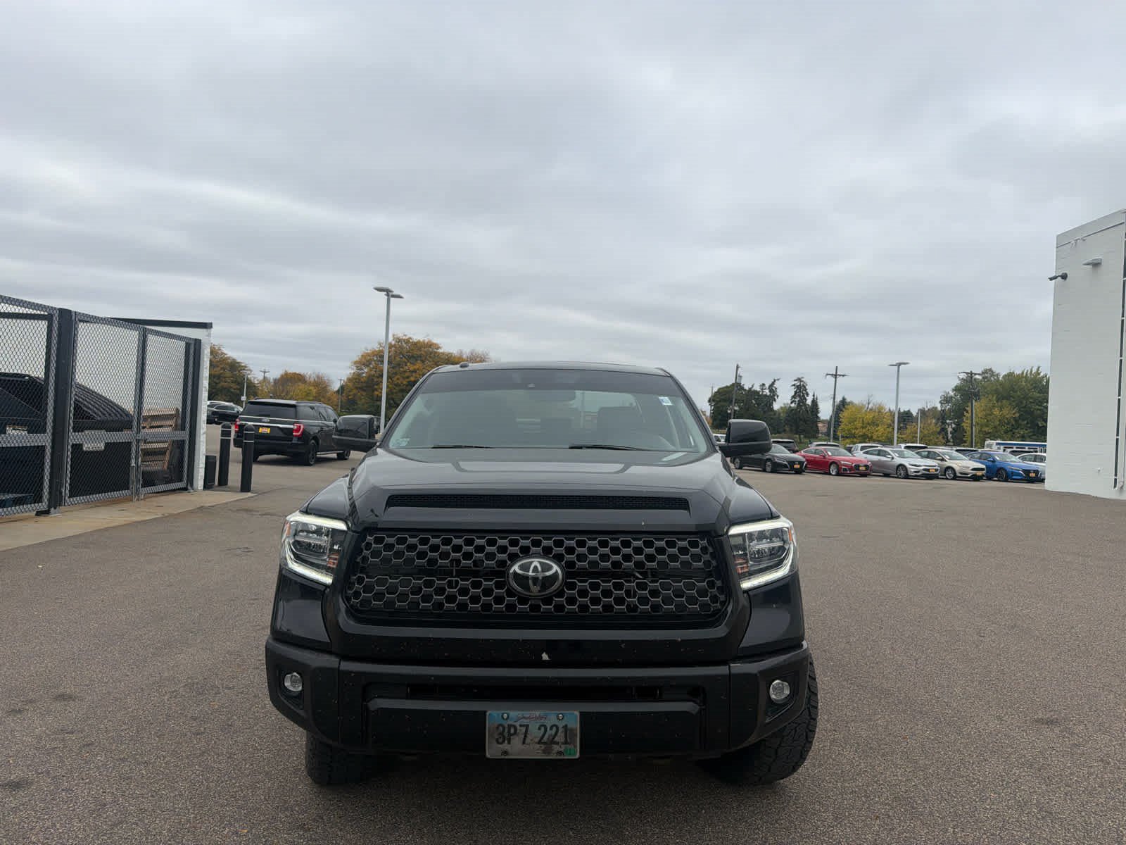 Used 2019 Toyota Tundra Platinum AWD/4WD image 6