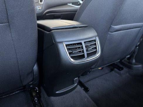 Used 2023 Chevrolet Malibu LT image 19