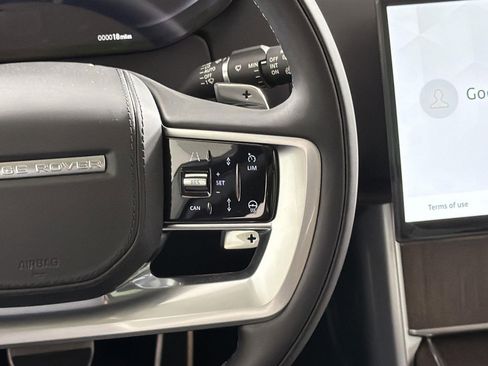 New 2026 Land Rover Range Rover SE image 13