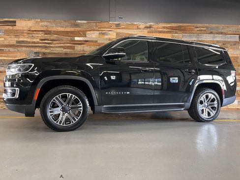 Used 2022 Jeep Wagoneer Series III image 17