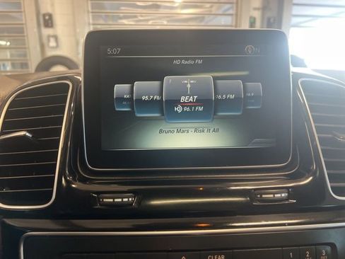 Used 2016 Mercedes-Benz GLE 350 4MATIC w/ Premium Package image 24