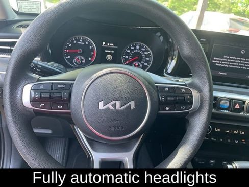 Used 2022 Kia K5 LXS FWD image 7