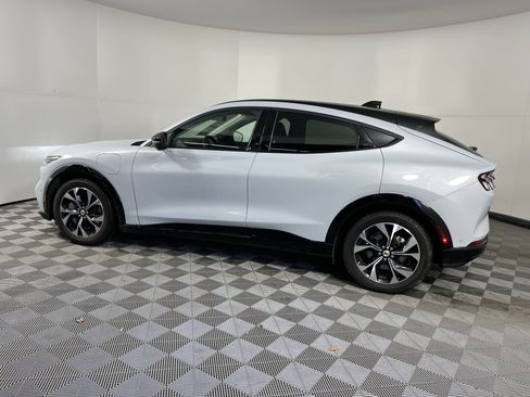 Used 2022 Ford Mustang Mach-E Premium image 2