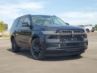 New 2027 Lincoln Navigator Reserve w/ Jet Appearance Package