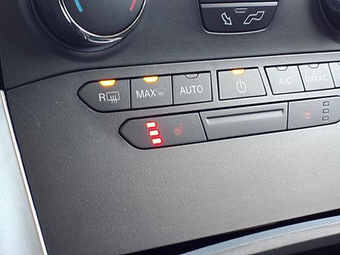 Used 2017 Ford Edge SEL image 5