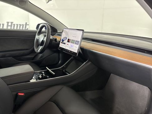 Used 2020 Tesla Model 3 Long Range image 23
