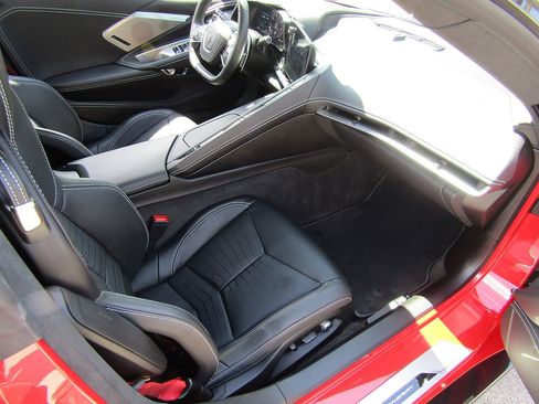 Used 2023 Chevrolet Corvette Stingray Premium Conv w/ Z51 Performance Package RWD image 13