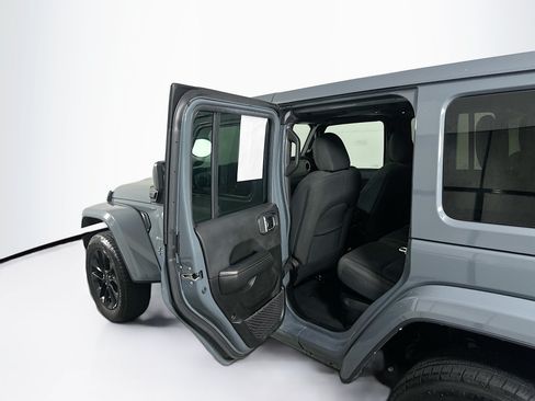 Used 2024 Jeep Wrangler Unlimited Sahara AWD/4WD image 24