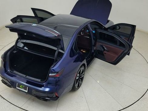 Used 2023 BMW 760i xDrive AWD/4WD image 87