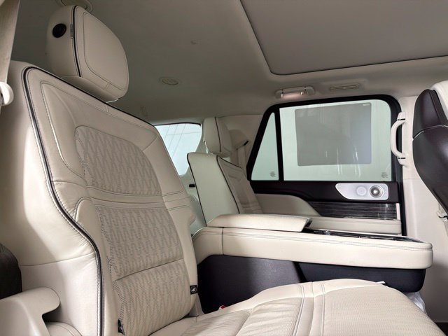 Used 2020 Lincoln Navigator L Black Label AWD/4WD image 35