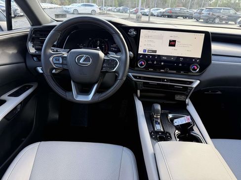 Used 2025 Lexus RX 350 F Sport image 8