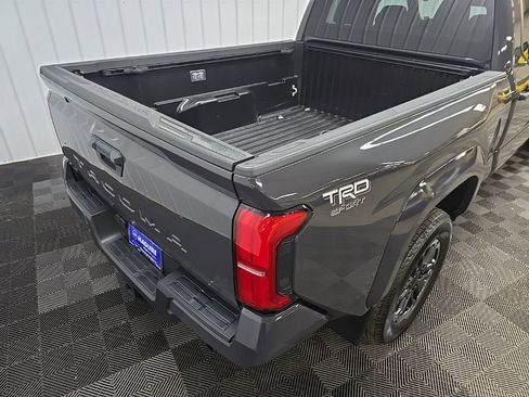 Used 2024 Toyota Tacoma TRD Sport AWD/4WD image 11