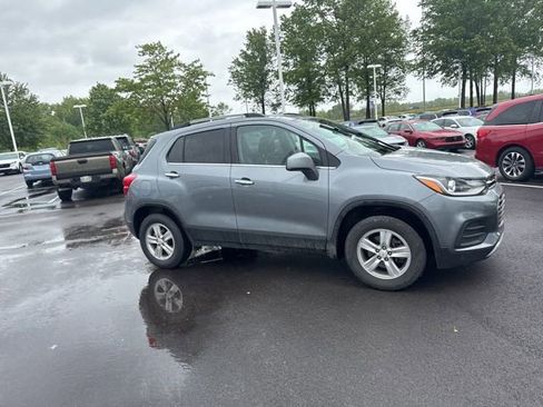 Used 2019 Chevrolet Trax LT w/ LT Convenience Package AWD/4WD image 7