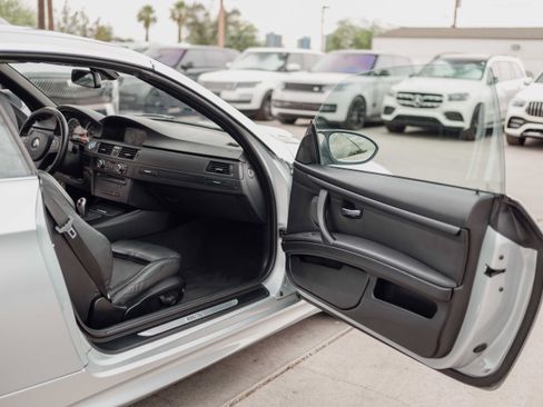 Used 2013 BMW M3 Convertible w/ Premium Pkg RWD image 12