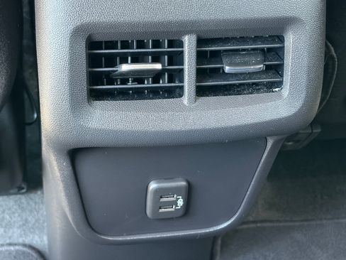 Used 2024 GMC Terrain SLE FWD image 14