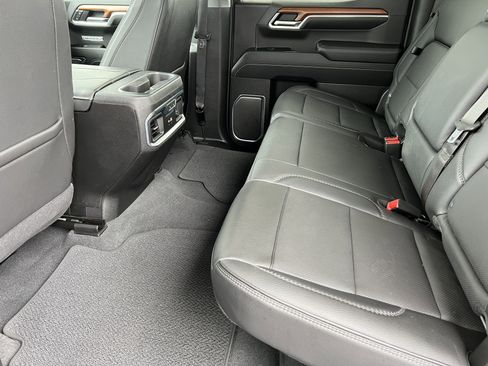 Used 2023 GMC Sierra 1500 Denali w/ Denali Reserve Package AWD/4WD image 16