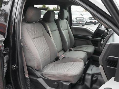 Used 2017 Ford F150 XLT image 31