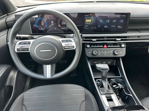 New 2025 Hyundai Santa Cruz SE image 16