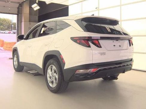 Used 2023 Hyundai Tucson SE AWD/4WD image 2
