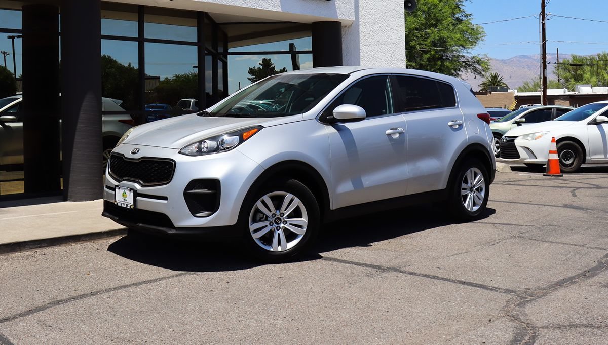 Used 2019 Kia Sportage LX FWD image 2