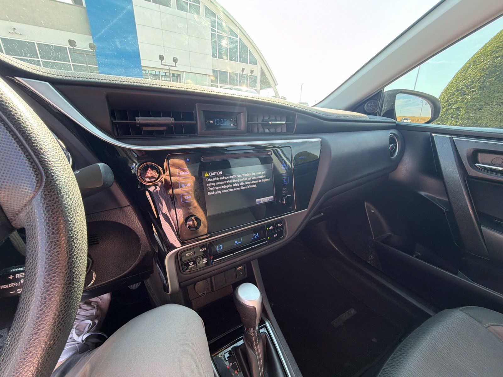 Used 2019 Toyota Corolla LE FWD image 6