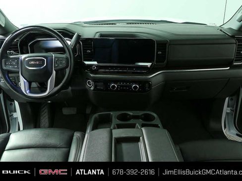 Used 2025 GMC Sierra 1500 SLT AWD/4WD image 18