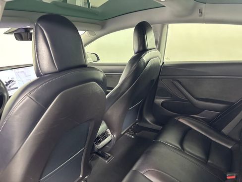 Used 2020 Tesla Model 3 Standard Range Plus RWD image 23