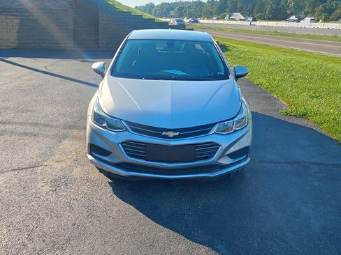 Used 2017 Chevrolet Cruze LS FWD image 8