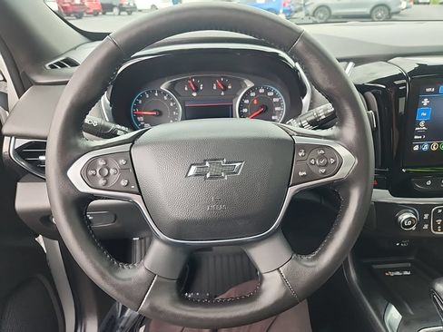 Used 2022 Chevrolet Traverse RS AWD/4WD image 22