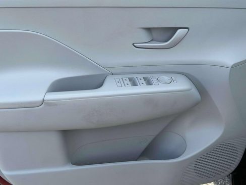 Used 2024 Hyundai Kona SEL w/ Convenience Package FWD image 25