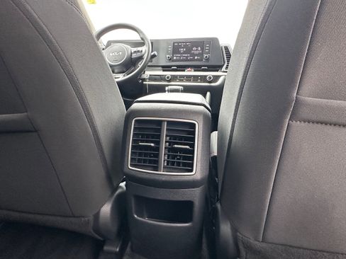 Used 2023 Kia Sportage LX image 14