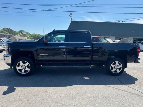 Used 2019 Chevrolet Silverado 2500 LTZ w/ Z71 Package, Off-Road image 6