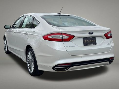 Used 2015 Ford Fusion SE w/ Equipment Group 202A FWD image 3