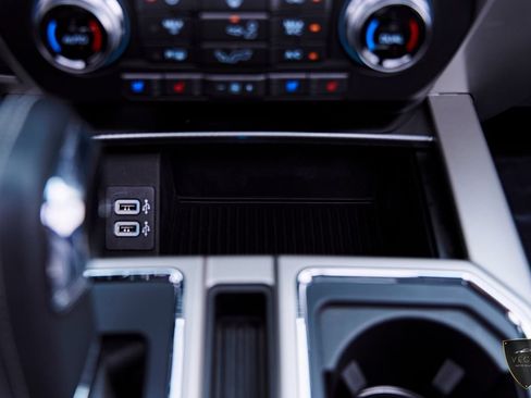 Used 2017 Ford F150 Lariat w/ Equipment Group 502A Luxury AWD/4WD image 96