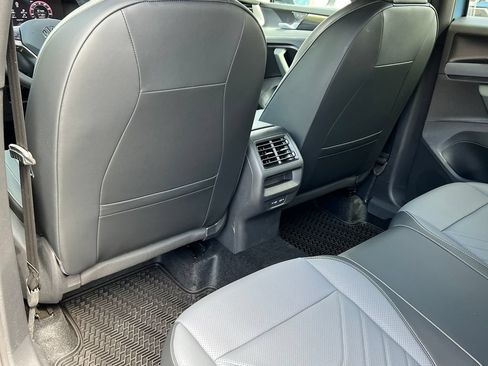 New 2026 Volkswagen Tiguan SE R-Line AWD/4WD image 36