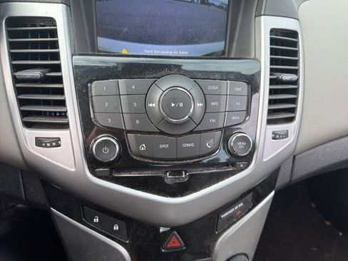 Used 2014 Chevrolet Cruze LT FWD image 5