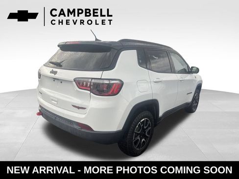 Used 2025 Jeep Compass Trailhawk AWD/4WD image 5