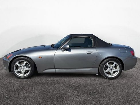 Used 2001 Honda S2000 image 2