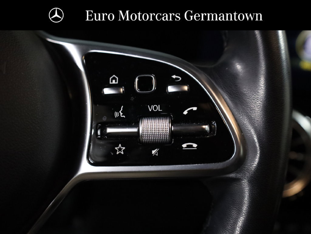 Used 2023 Mercedes-Benz GLA 250 4MATIC image 11