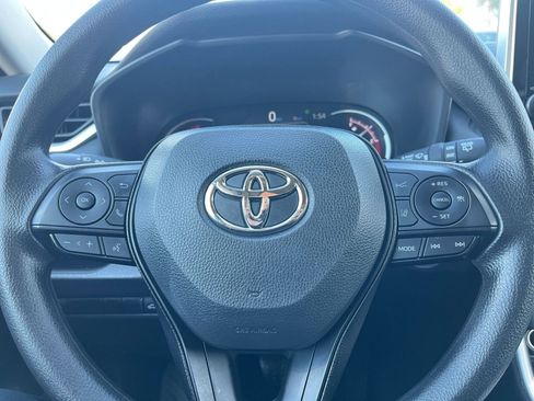 Used 2025 Toyota RAV4 XLE image 29