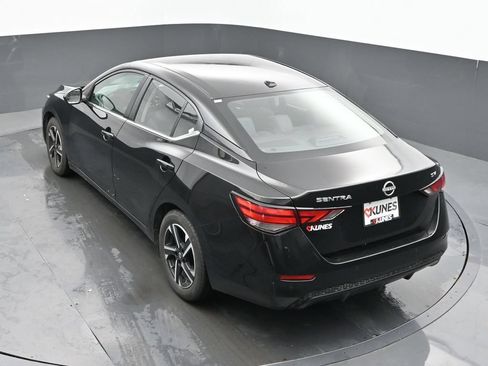 Used 2024 Nissan Sentra SV FWD image 29