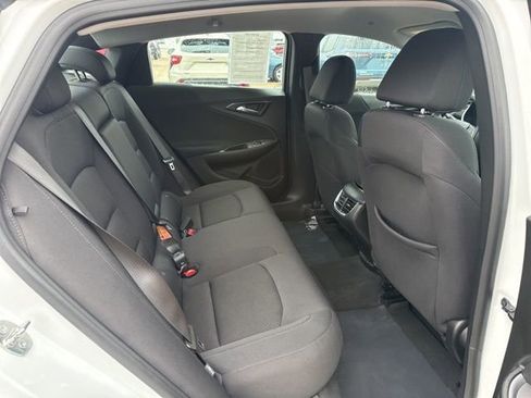 Used 2024 Chevrolet Malibu LT image 39