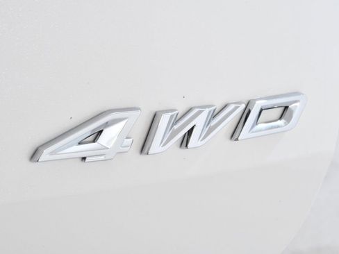 New 2025 Ford Explorer Active w/ Active Comfort Package image 23