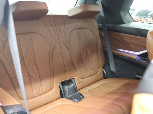Used 2022 BMW X7 M50i AWD/4WD image 22