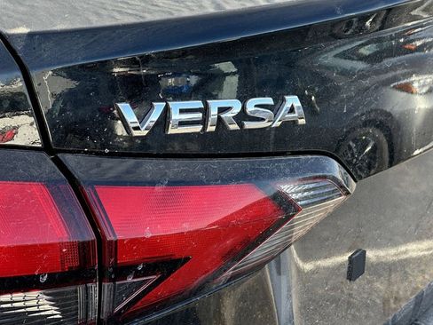 Used 2025 Nissan Versa SV w/ Trunk Package FWD image 17