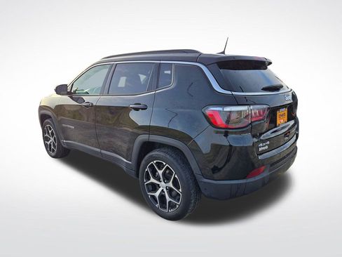 Used 2024 Jeep Compass Limited image 6